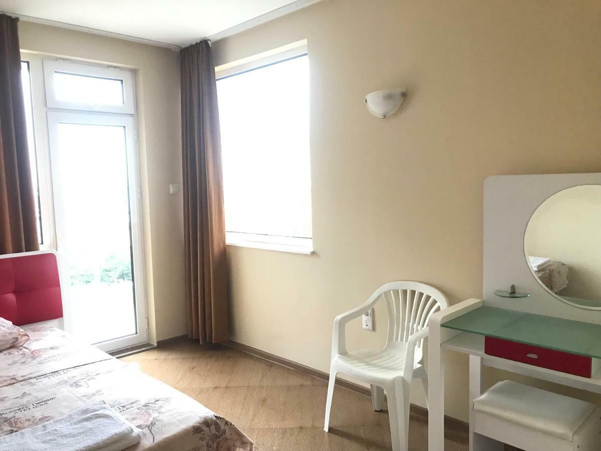 Стаи И Апартаменти Под Наем Sveti Vlas Luaran gambar